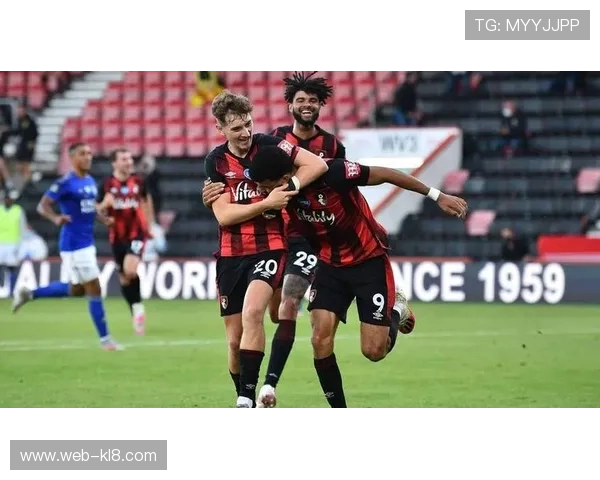 英超伯恩茅斯新星塞门约七场九造神勇表现独揽球队八成进球